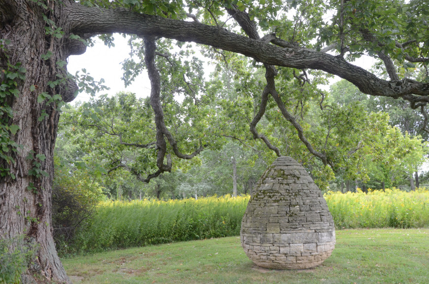 Andy Goldsworthy, East Coast Cairn, 2001, limestone, collection Neuberger Museum of Art