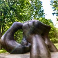 Henry Moore - Large Two Forms