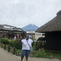 Chanelle in front of Mount Fuji
