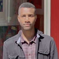 Adrian Gray headshot