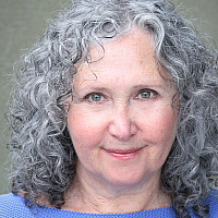 Denise Bessette headshot