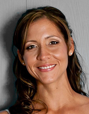 Terri Fajardo '02