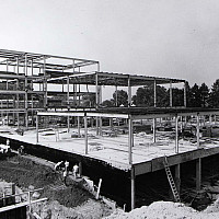 black and white archival image of the construction of the Neuberger Museum