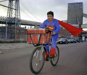 Dulce Pinzón, Superman. Noé Reyes from the State of Puebla. Works as a delivery boy in Brooklyn New York. He sends 500 dollars a week, ...