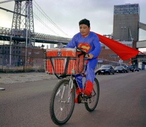    Dulce Pinzón, Superman. Noé Reyes from the State of Puebla, Mexico, works as a delivery boy in Brooklyn, New York. He sends 500 doll...