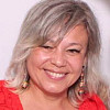 Anna Oyola headshot