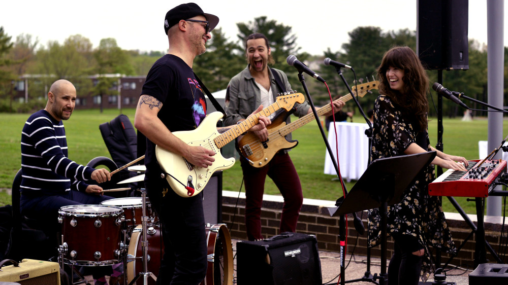 Top Shelf Band plays at Alumni Weekend Picnic 2019