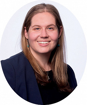 Stephanie Blum '13 in oval photo frame.