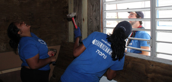 Volunteers in the SUNY Stands with Puerto Rico initiative