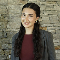 Nora Yastremski Photo