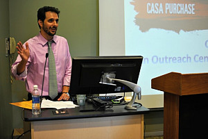 Casa Purchase, Prof. Leandro Benmergui speaking.