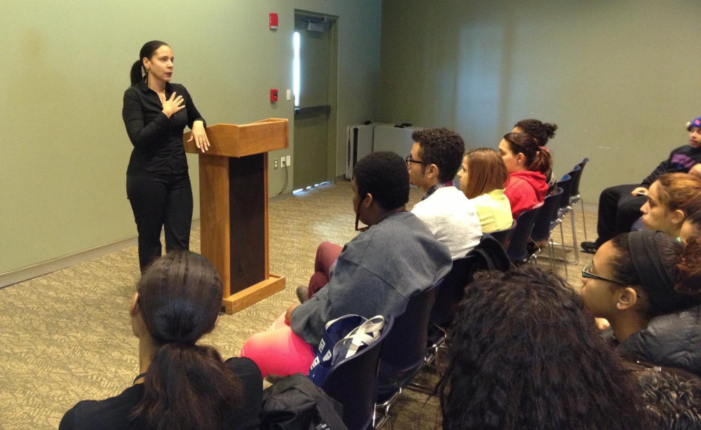 Solangie Ledesma '20 speaks to EOP students