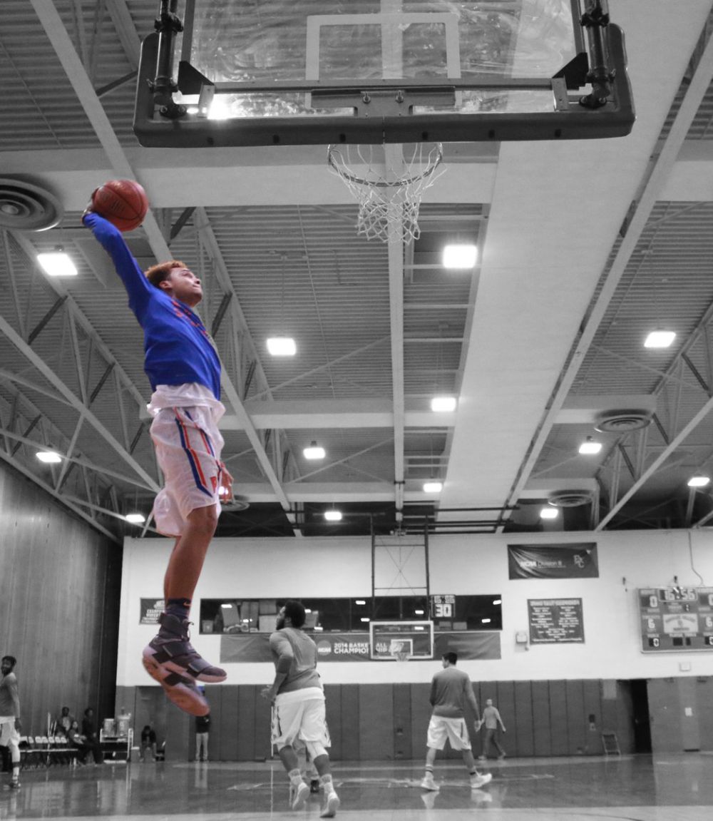 Max Pearce '18 slam dunks for Purchase basketball
