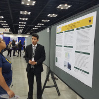 Jorge Acuña (Biology, '20) presents research at ABRCMS 2018.