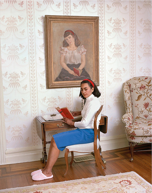Rachelle Mozman Solano, Pequeña y su libro rojo
