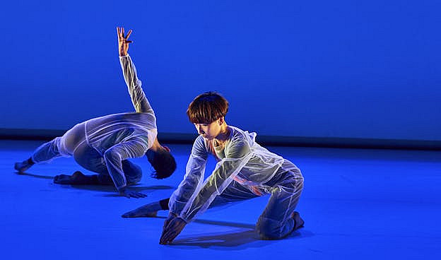 Performance still from ReComposed, Doug Varone and Dancers, BAM Harvey Theater, New York, 2017. Performer: Alex Springer and Hsiao-Jou Ta...