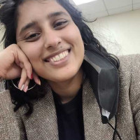 headshot of student Ayesha Rehman