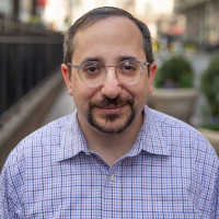 Reporter Reuven Blau  headshot