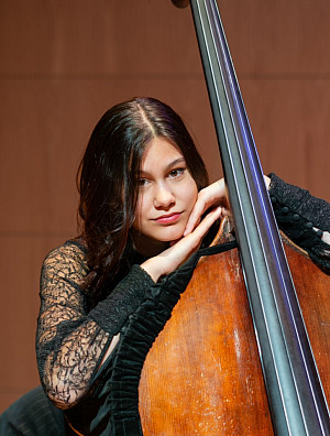 Amelia Desalos '27
