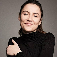 Oona Roche '17