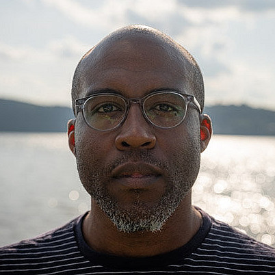 Kris Graves '04 (Photo: Walter Stewart)