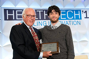 Max Paukner, with President Schwarz. ‪