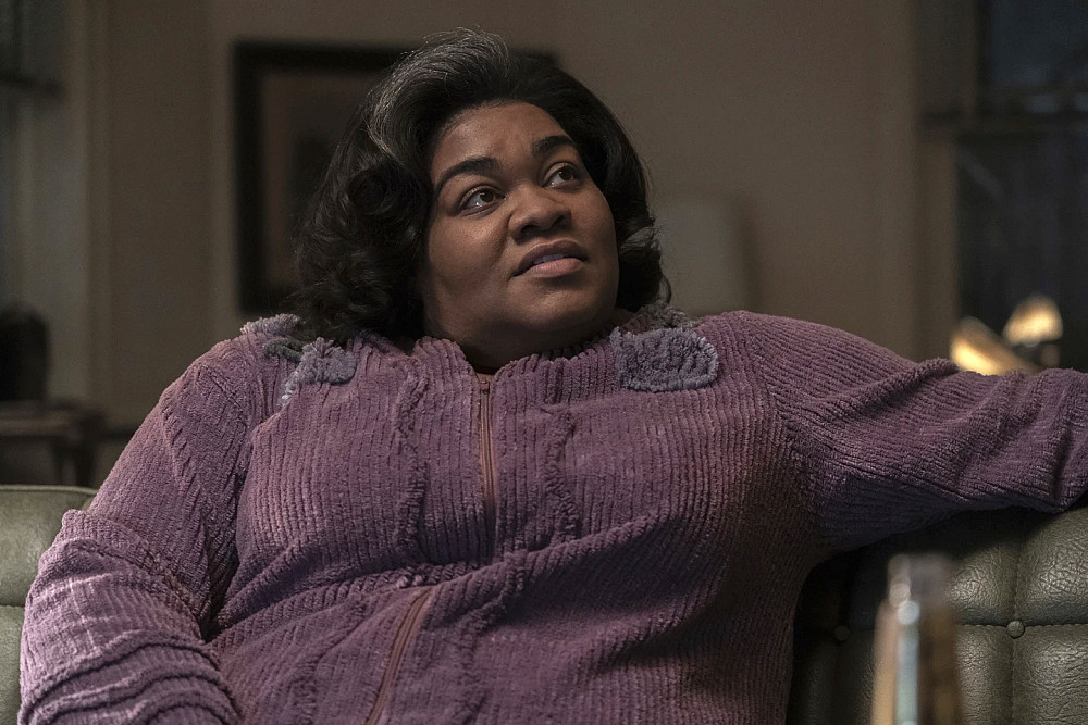 Da'Vine Joy Randolph as Mary Lamb in The Holdovers