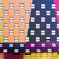 Detail, a flattened and straightened photography of a facade in midtown Manhattan