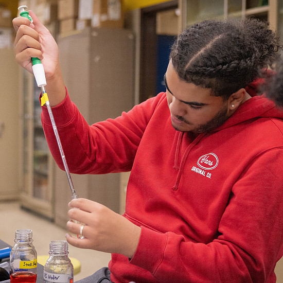 Students at work in the General Biology 1 Lab.