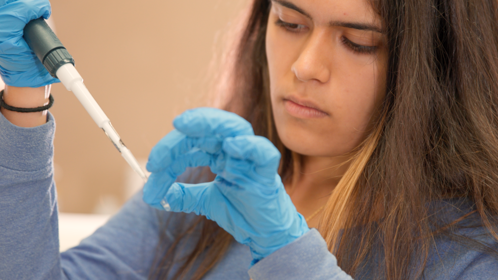 Sonia Seth 2 Close up of Sonia Seth '23 at work in the lab.