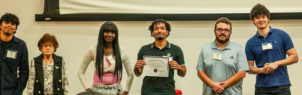 Students compete in the 2025 Business Pitching Competition.