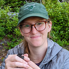 allyson acadia bird Dr. Allyson Jackson (ENV faculty) coordinates volunteer events and serves as site supervisor for all Sustainability Team internships.