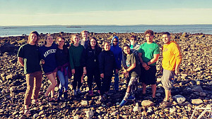 Students at 21st annual crab census