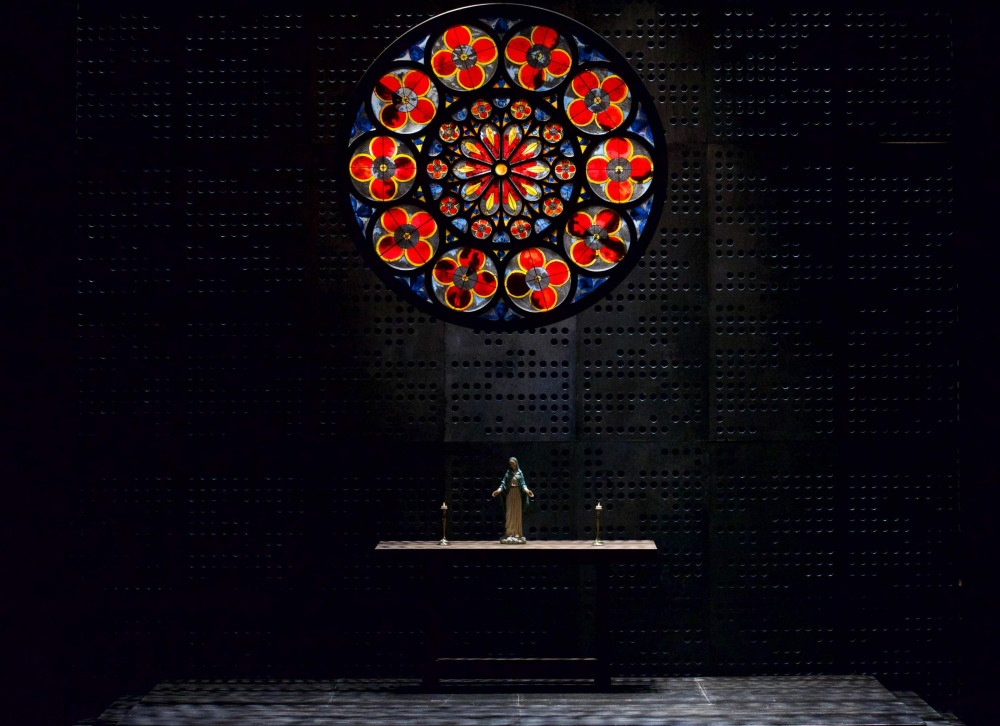 Dialogues of the Carmelites Set
