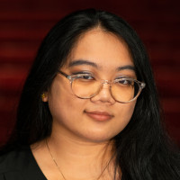 Leana Pili Headshot