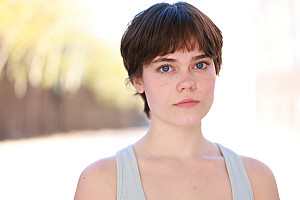 Oona Laurence headshot