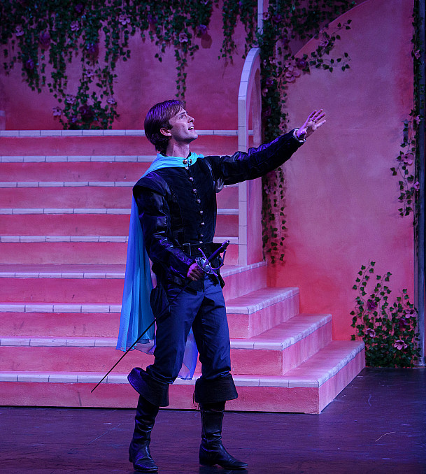 Heschel Bay as Romeo in Romeo and Juliet dir. by Lisa Wolpe