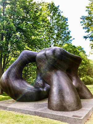 Henry Moore - Large Two Forms